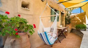 Private studio in historic house - Image 2