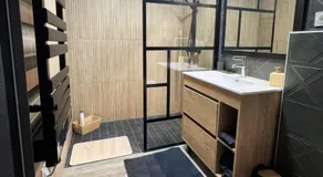 Love Room Luxe and Spa - Sauna - Image 2