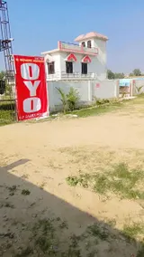 OYO S P Guest House - Image 4