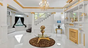 The Palace - Image 3