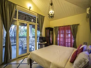 ELIVAAS 4 BHK Villa near Beach with Private Pool & Bar - Casa Boa Vida - Image 5