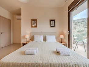 Bedroom villa near Heraklion - Image 2