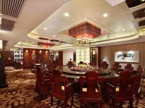 Sovereign Hotel Zhanjiang - Image 4