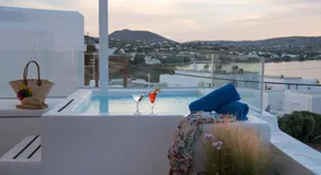 Ammos Luxury Rooms & Home - Image 3