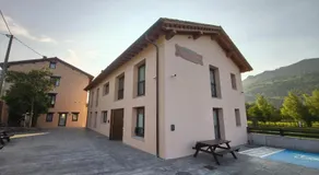 Apartamentos Villa de Panes - La Plaza - Image 3