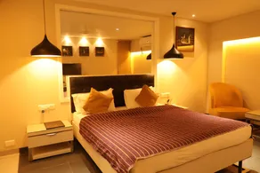 K C Palace Hotel - Image 2