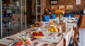 Asante Guest House - Image 5