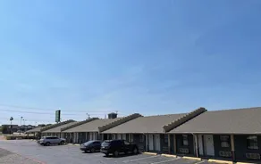 Executive Inn of Purcell - Image 2