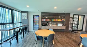 BB Glass House Chachoengsao Hotel บีบี กลาสเฮ้าส์ ฉะเชิงเทรา - Image 4