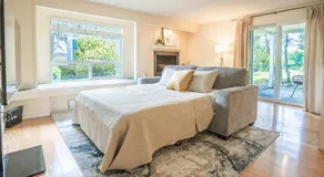 Spacious 2B2B Condo near downtown & Microsoft - Image 2