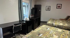 Whispering Pines Motel - Image 3