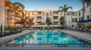 Cozy Resort-Style Experience - Garden View - Image 2