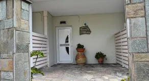 Mokos Rooms - Image 4
