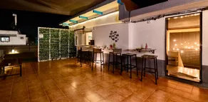 Locomo Hostel OG - Stay Work Eat - Image 4