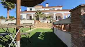 Spacious Villa with Exceptional Views in Malaga - Image 5