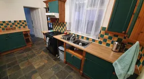 Sherwood Terrace 3 Bedroom 1 Double Bed 4 Single Beds Entire Property Contractors Welcome - Image 2