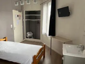 Hotel Aux Bons Amis - Image 2