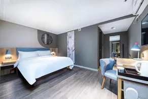 Home Inn Neo Shenzhen Futian Exhibition Center Zhuzilin Metro Station - Image 2