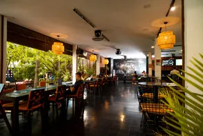 Mad Monkey Hostel Phnom Penh - Image 2