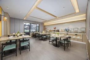 Country Inn & Suites by Radisson (Universal Beijing Resort Tuqiao Subway Station Branch) - Image 2
