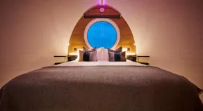 Luxury Hideaways - Image 2