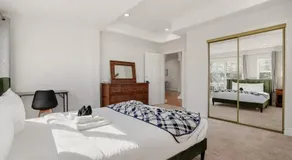 Spacious 3BR, One and a half Bath 2nd Floor in San Francisco - Image 2