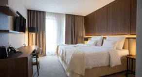 Difuzni hotel Zlatni Lug - Image 2
