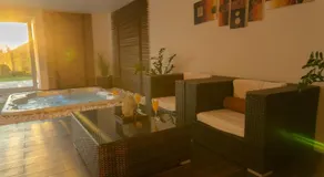 Private Family Villa - Image 3