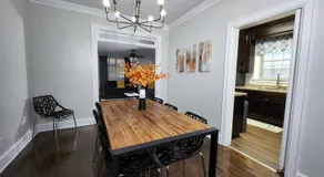 Spacious Centrally Located 3 Bed 2 Bath - Sleeps 8 - Image 3