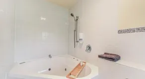 Boutique Motel - Image 4