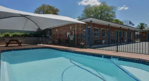 Cadman Motor Inn and Apartments - Image 3