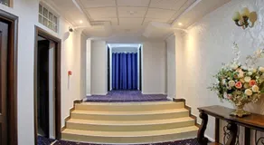 Hotel Central - Image 4