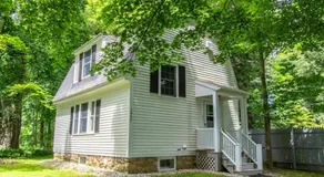 Quintessential VT Cottage in Manchester Village - Image 5
