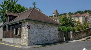 Les Pins - Maison avec parking ferme et jardin commun au calme - Image 4