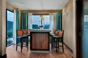 Clarion Pointe Cherokee - Image 3