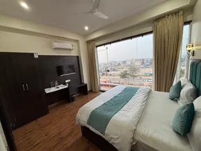 Hotel Modern Palace - Image 2