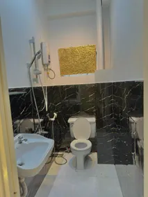 1 House - Image 2
