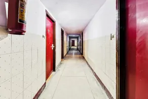 OYO 29077 Hotel Ratandeep - Image 3