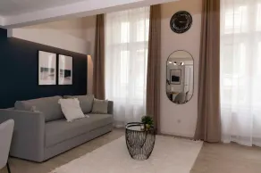 Luxury City Centre Loft (2) - Image 3