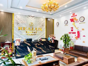 Realux Hotel - Image 5