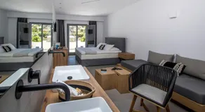 Oro Suites - Image 2