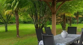 Domaine Le Verger B&B met royale salon, complete keuken en hammam - Image 5