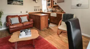 Maple Tree Cottage - Image 2