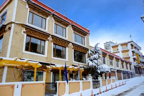 Hotel Lingzi - at the Mall Road & newly renovated - Image 5