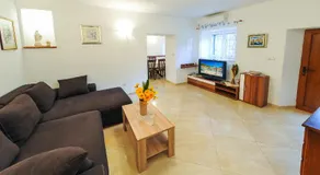 Apartment Loza Pučišća - Image 2