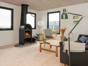 Home with Stunning Views - Image 2