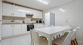 Hauzify I Apartament Lleó - Image 2