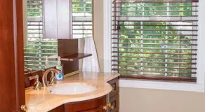 Upper Canada Coach House - Image 4