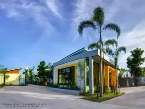 Check in Hotel and Resort - Image 3