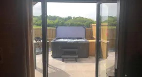 Chalet con terrazza, idromassaggio e griglia | Vista sulla montagna - Image 2